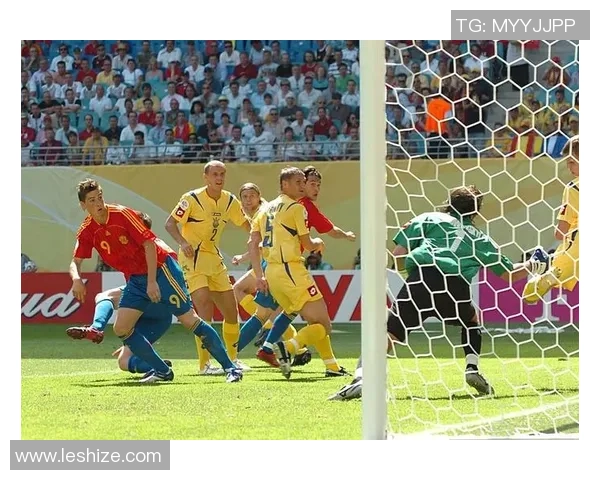 足球女星魅力无限 真实球场风采与个人魅力完美融合